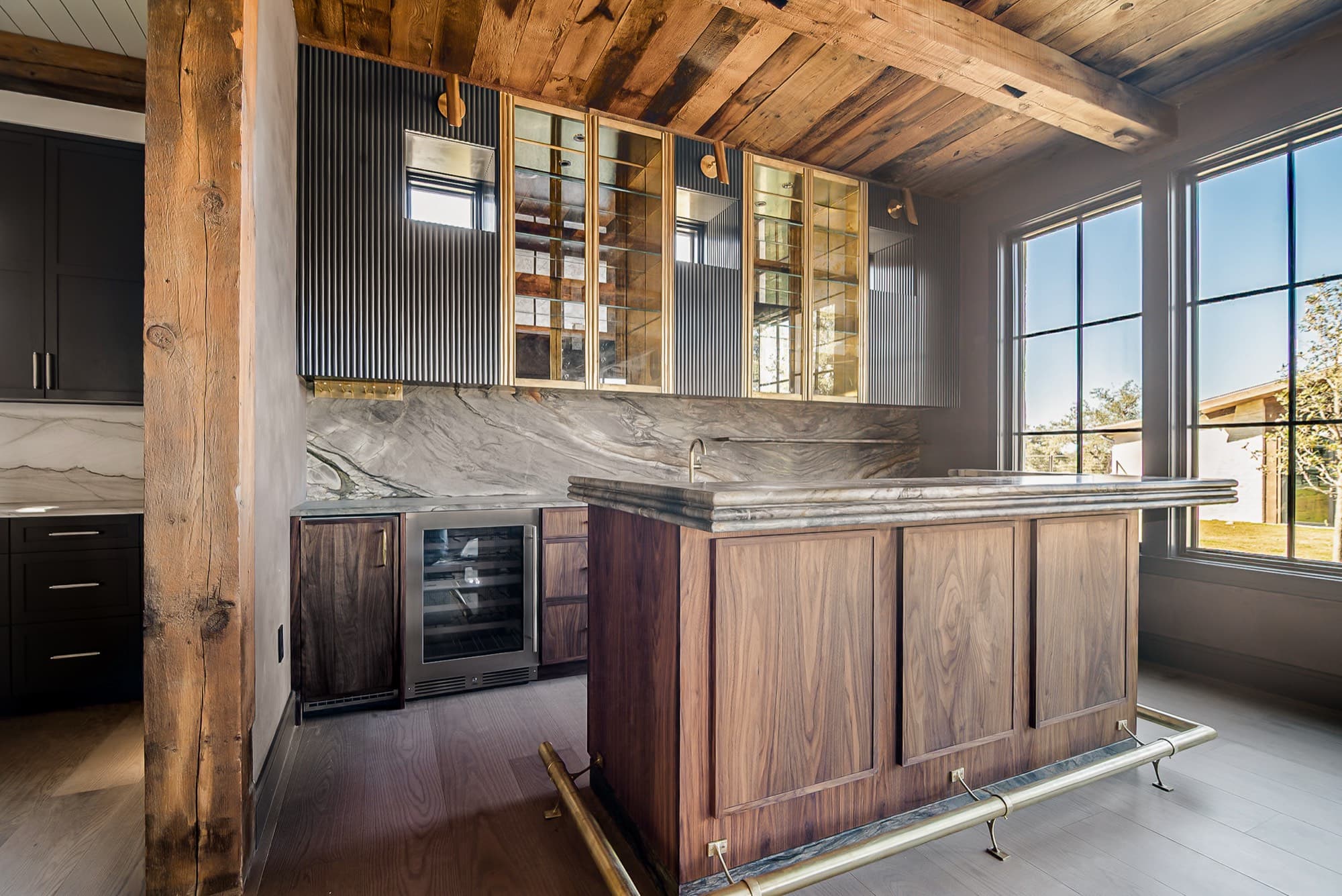 Frameless European cabinets — Vogt House Sky